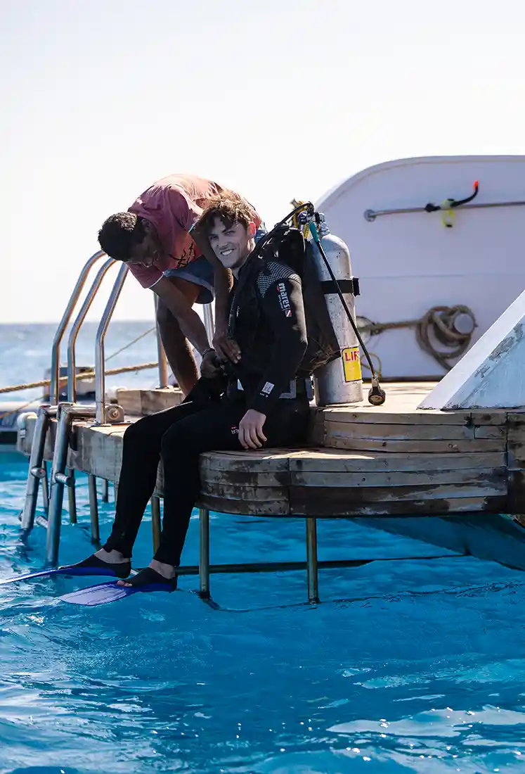SurfYogaBeer scuba divers in the Red Sea, Egypt