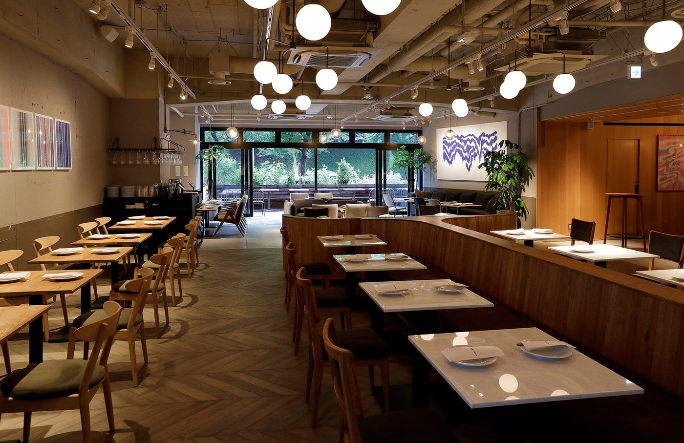 MORETHAN TAPAS LOUNGE looking out onto Shinjuku Central Park