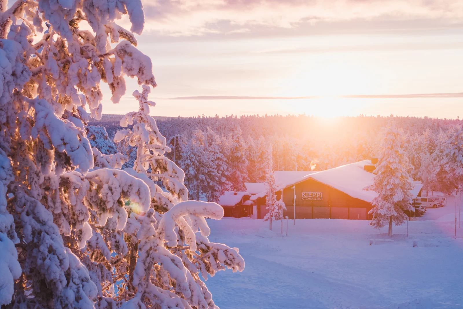 Wilderness Hotel Kieppi under snow