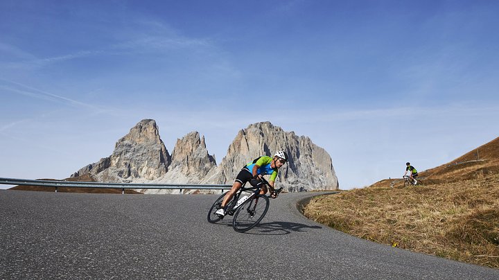 private cycling trips dolomites