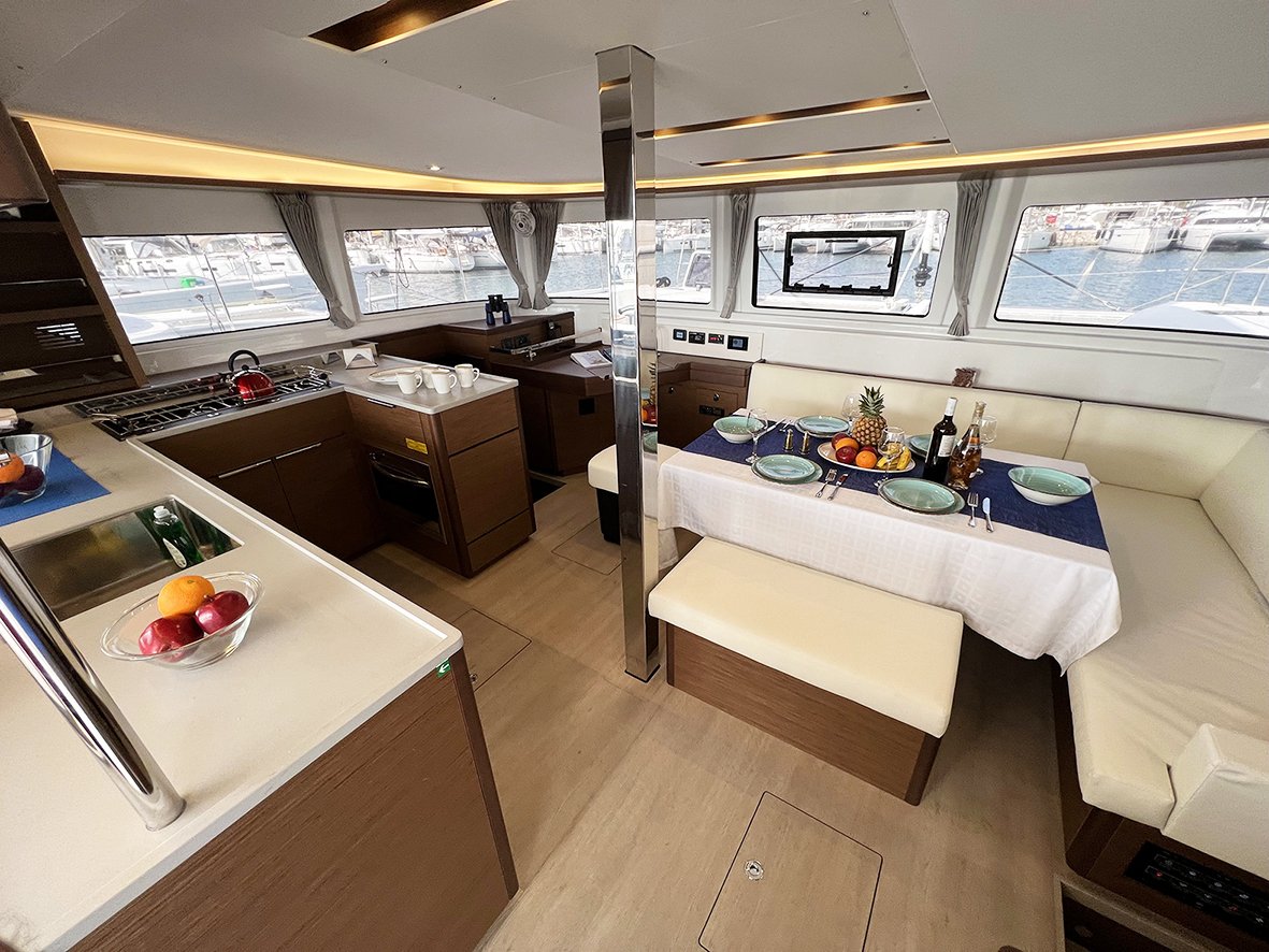 The salon on board