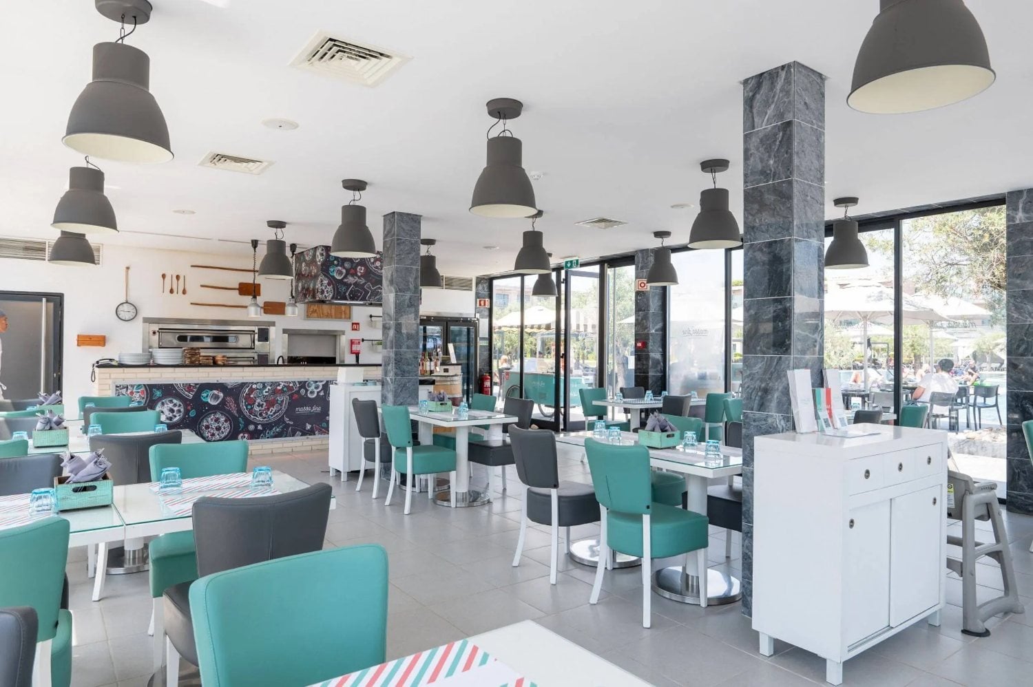 The pizza restaurant terrace at Vila Gal&eacute; Lagos