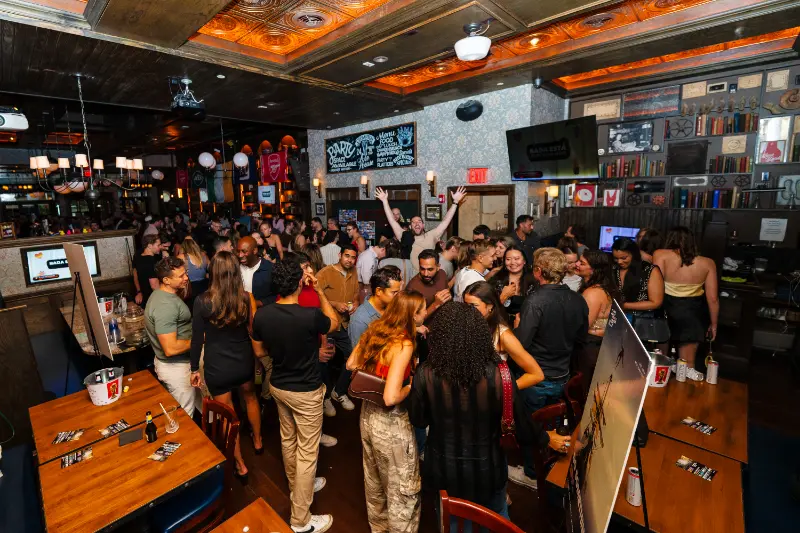 The whole bar full of SYB people