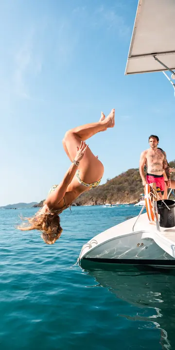 Backflip off the boat into blue water on the SYB Nicaragua trip