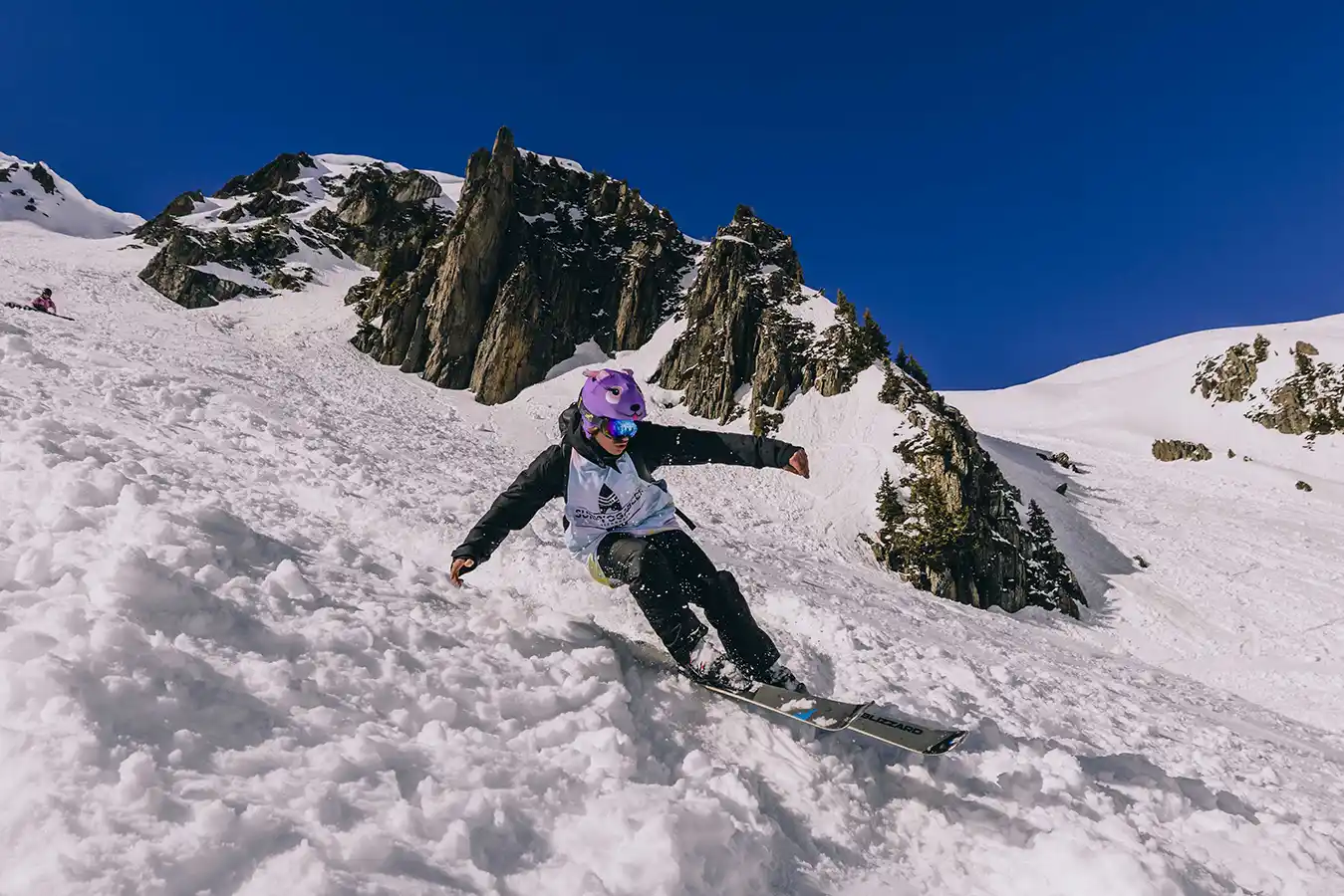 SurfYogaBeer skier carving a run above Chamonix