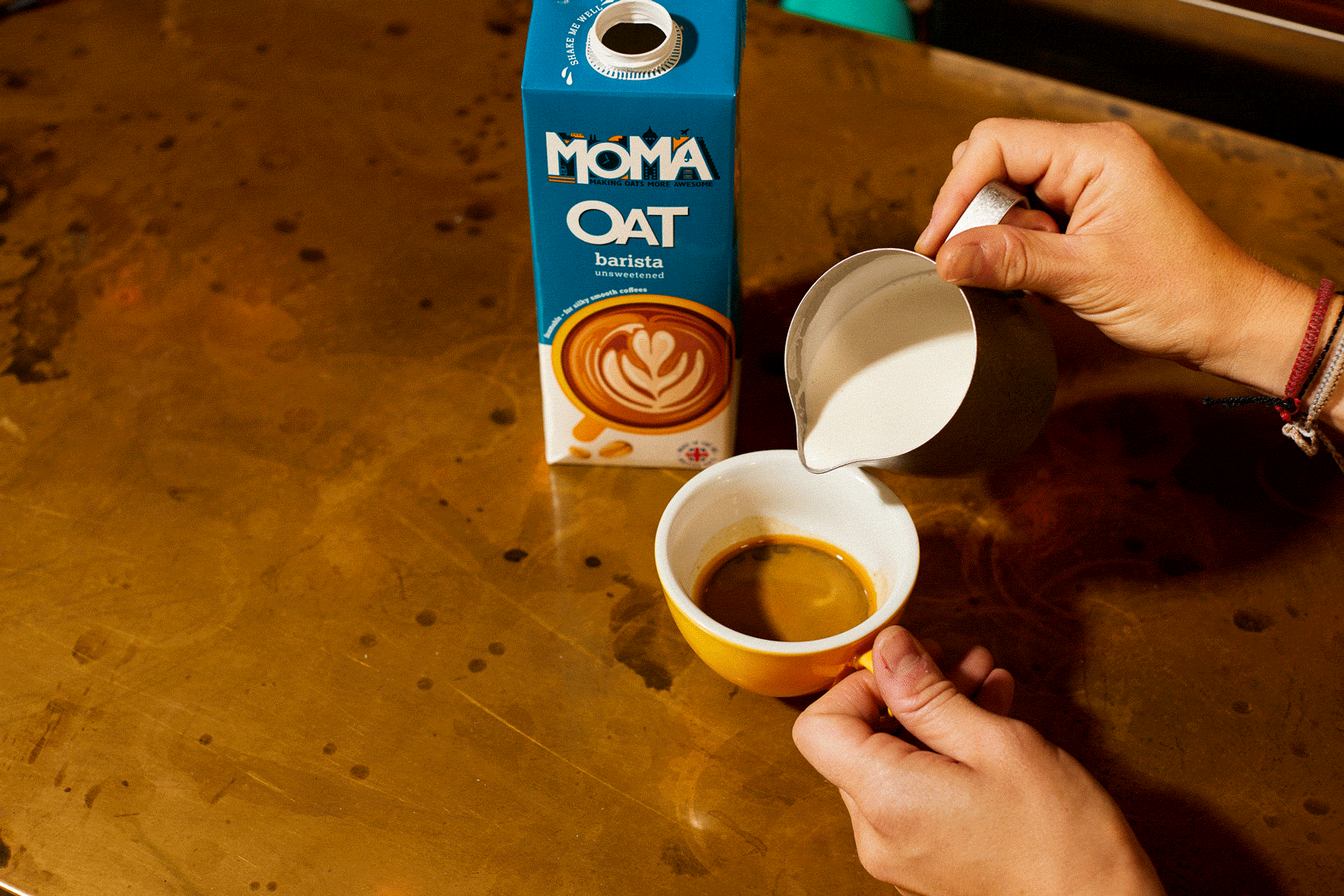 LATTEARTPOUR1