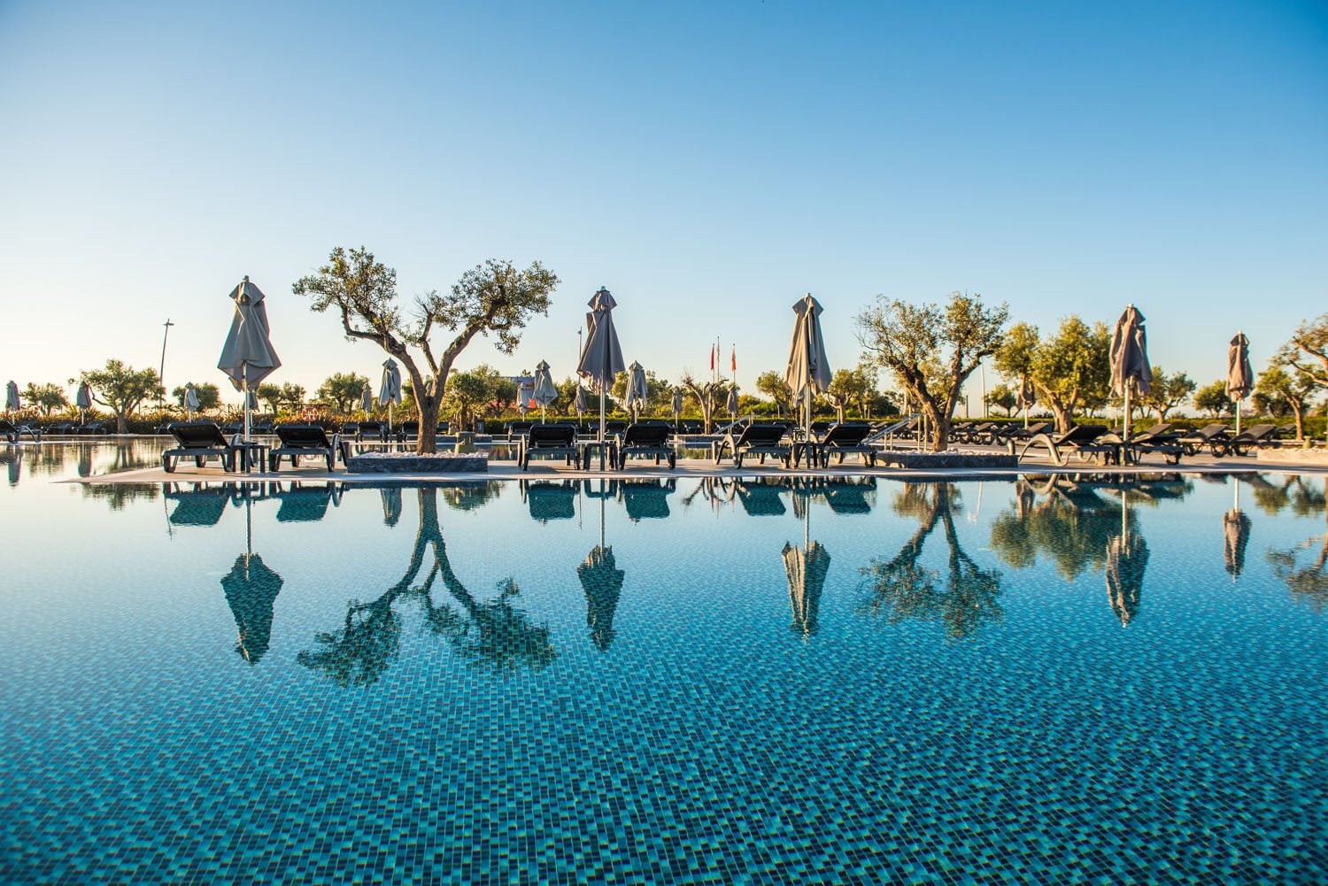 The outdoor pool at Vila Gal&eacute; Lagos