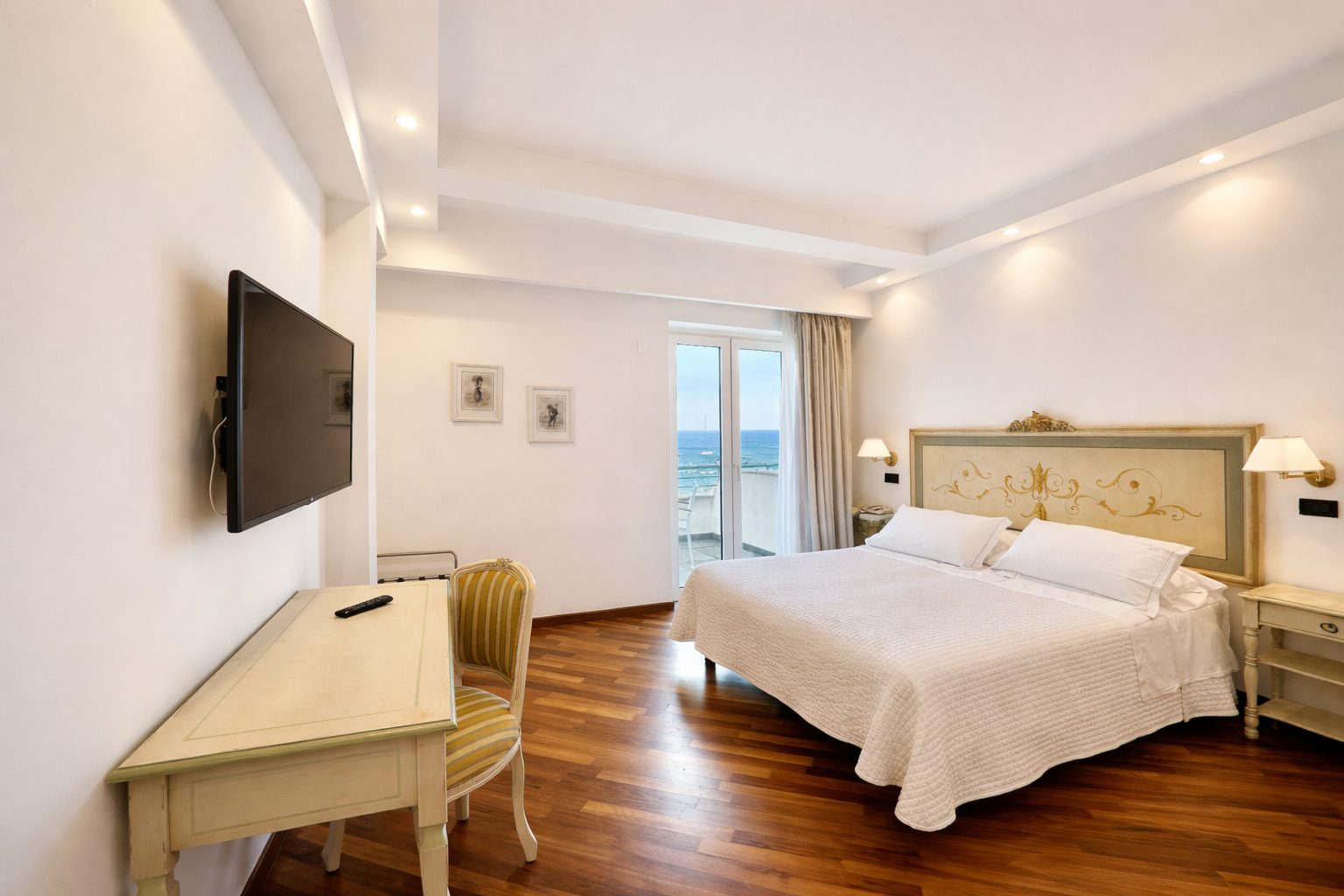 A sea view room with one big bed
