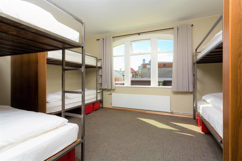 A shared room at Loft HI Hostel