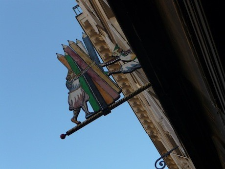 At Melodies Graphiques, even the signpost is poetic 