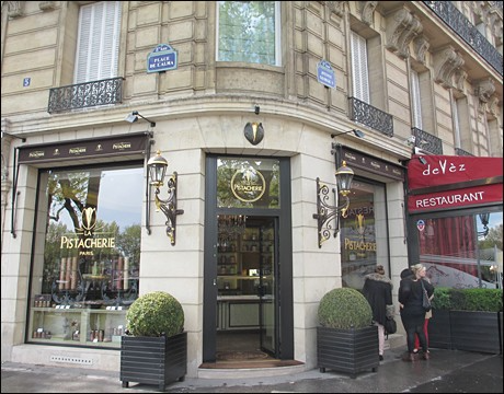 La Pistacherie on the Place d'Alma