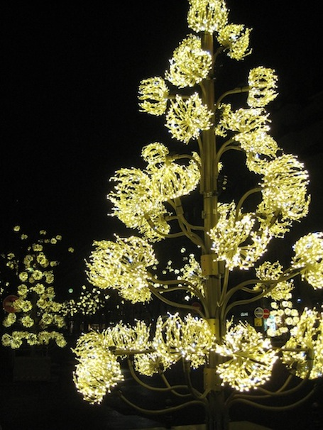 Holiday lights on the avenue Montaigne