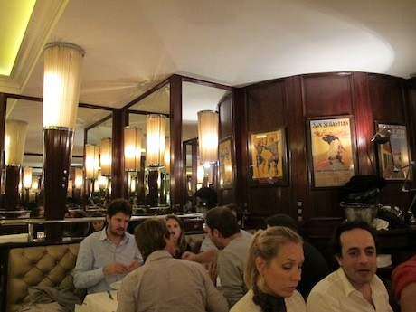 Le Basilic, a hidden gem of a Paris bistro in the 7th Arrondissement near Les Invalides.