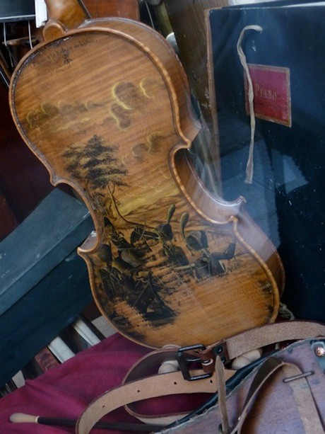 Music becomes art at the luthier on the rue Pont Louis Philippe