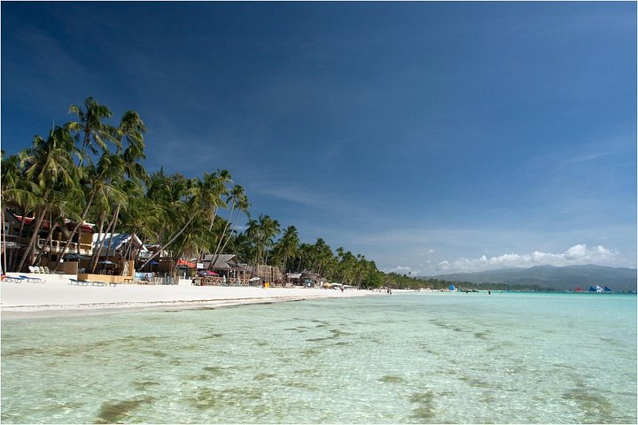 Boracay_White_Beach__panoramio__Tuderna
