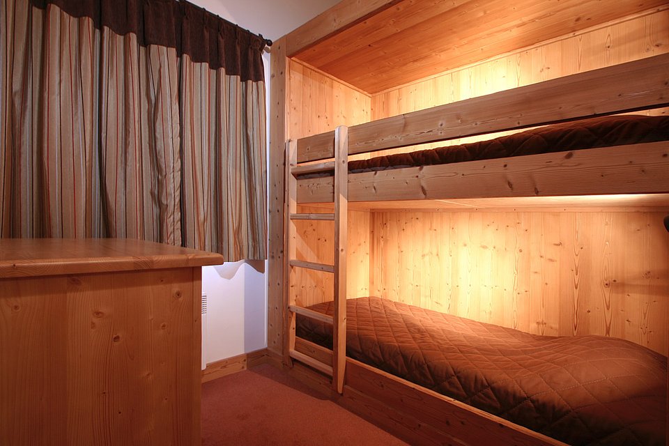 APARTMENT [3-4 PEOPLE]