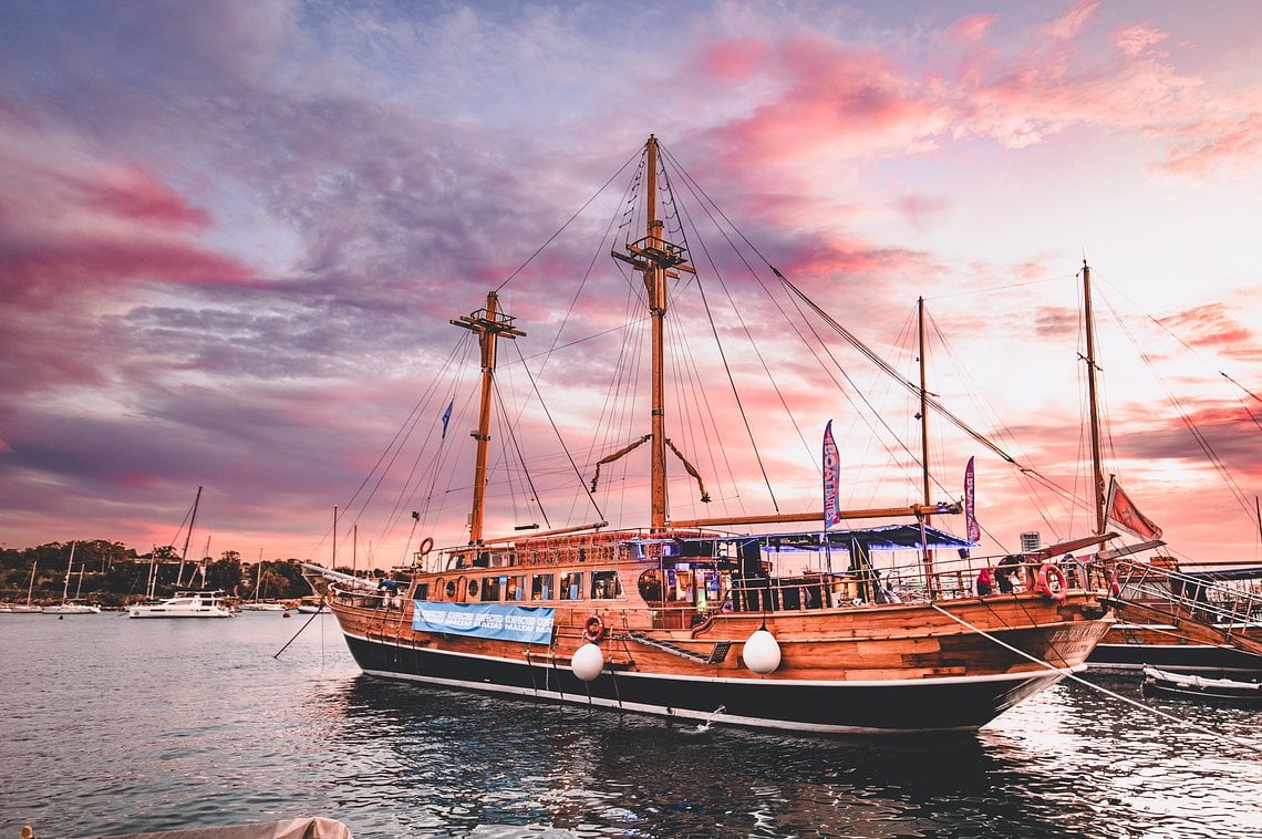 BOAT PARTIES