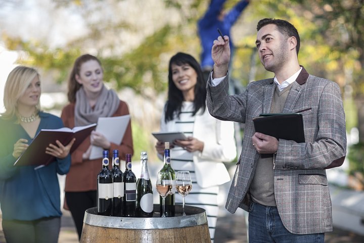 salespeoplepreparingwinesellingeventatwine20240919065433utc