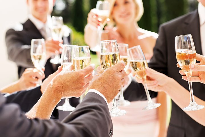 2666322121x1414weddingtoast