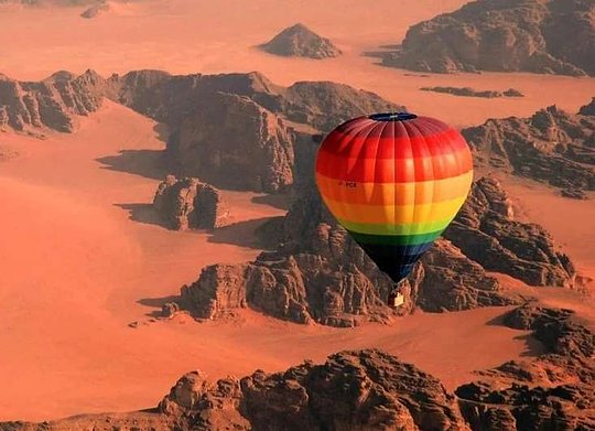 Paseo en globo por el desierto