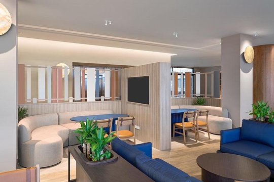 Stay one night longer at the Courtyard Marriot airport hotel on November 19th 