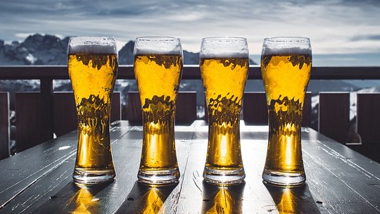 Risas y cerveza