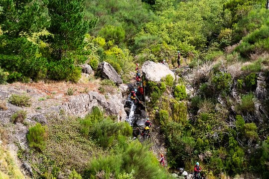 Experiência de Canyoning, seguida de degustação de iguarias