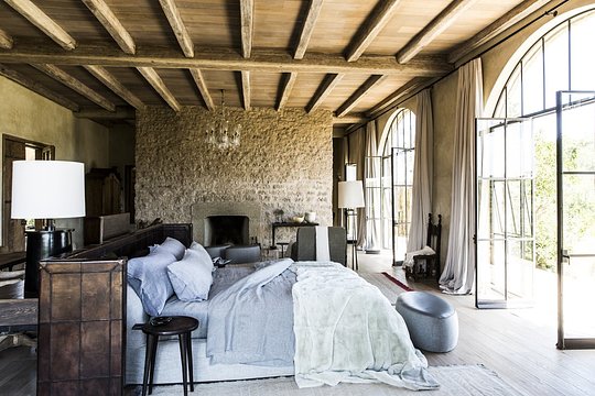 Sumptuous Suites and Understated Luxury at Arijiju