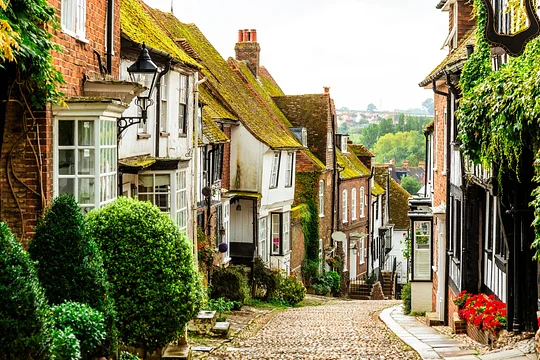 Stroll through historic, quaint towns tucked away in the English countryside