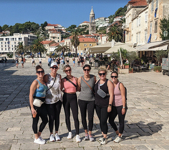 girlsinhvarcropped