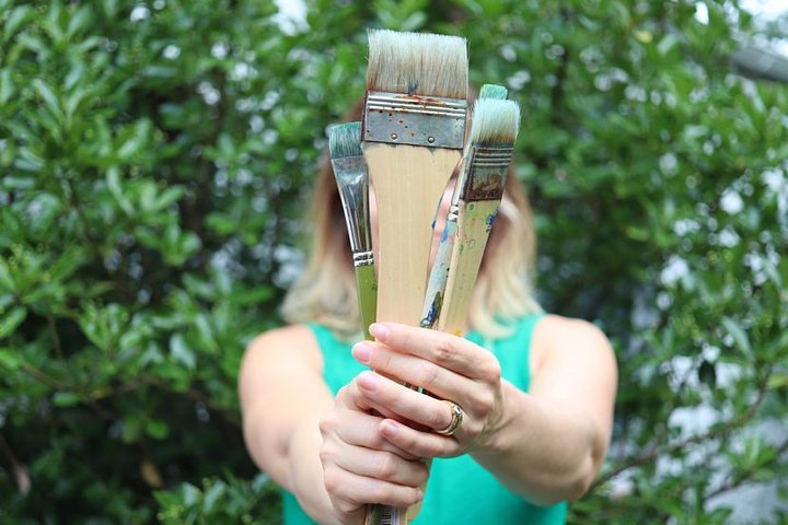 bmh.paintbrush.closeup.web830x553