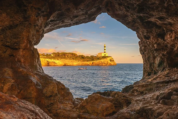 kookoo_travel_mallorca_climb_sail_deep_water_soloing_psicobloc_2