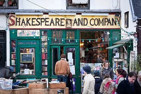 ShakespeareandCompany1.jpg