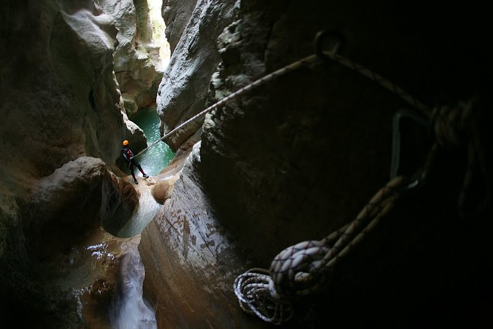 desciendecanyonkookooclimb
