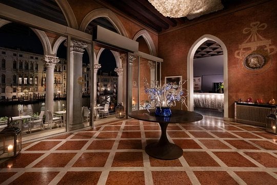 Arrive May 26 in Venice - Private Room