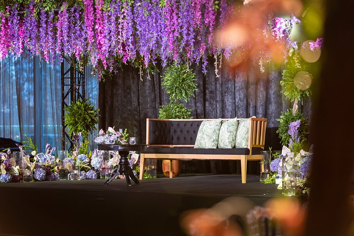 shutterstock_2075605657