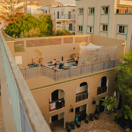 Chill out spaces & rooftop yoga