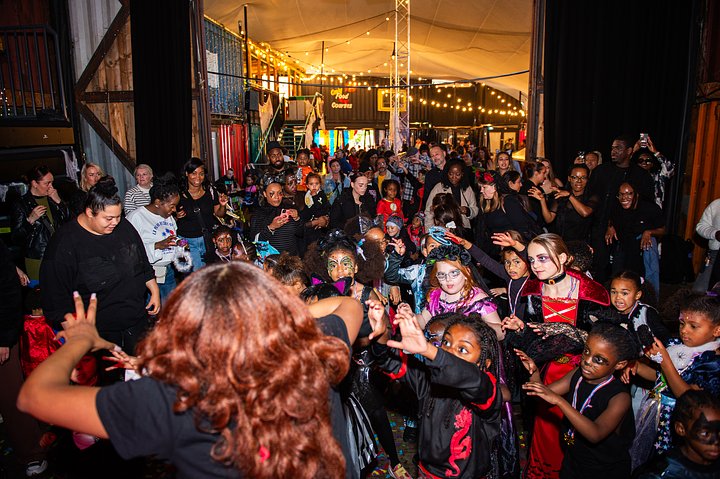 1BESTFlyKidHalloween147