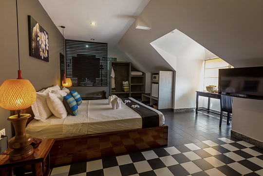 Premier King Suite