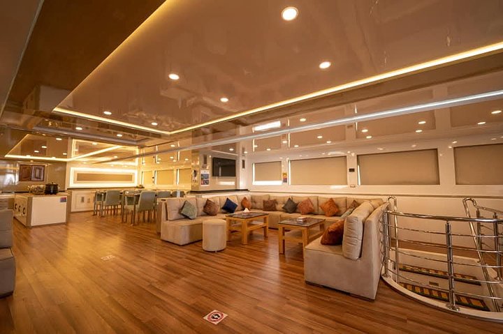 thesaloon