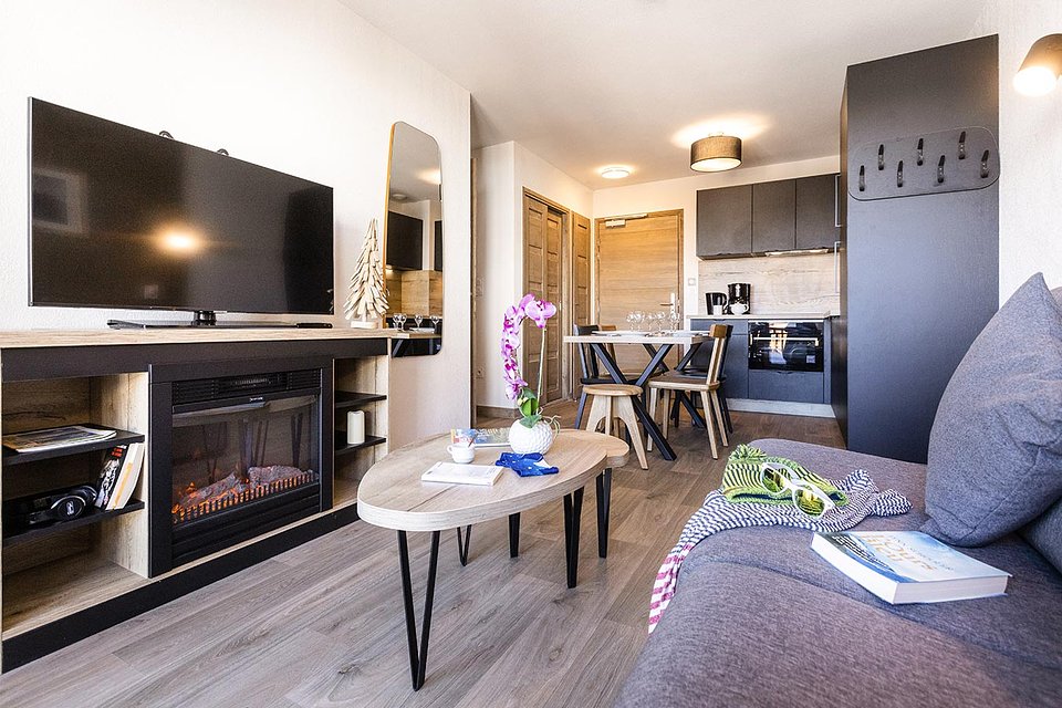 APARTMENT [7-8 PEOPLE]