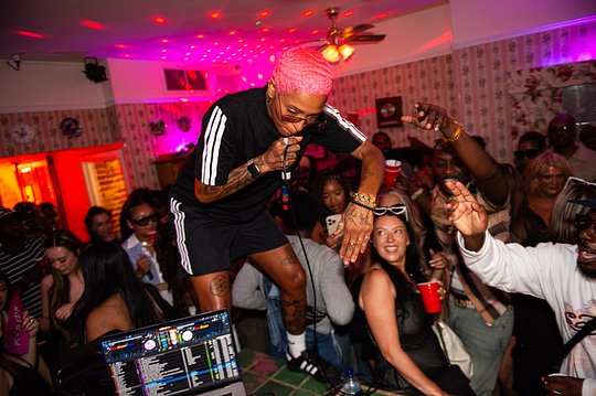 R'n'B LDN Day Party @ HOUSE PARTY SOHO