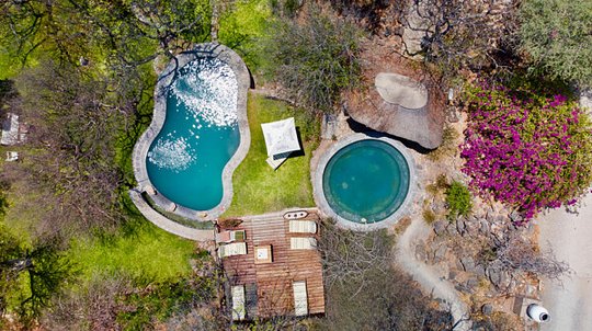 Toshari Lodge