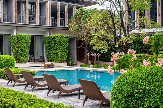 Villa Deva Resort and Hotel