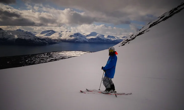 kookoo_travel_norway_ski_freeride_trip_43