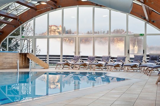Pool & wellness spa