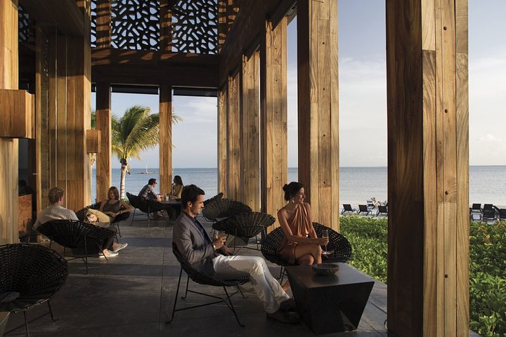 Bar_AKan_51000x667
