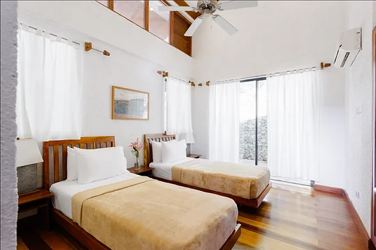 Private Twin Room in Penthouse