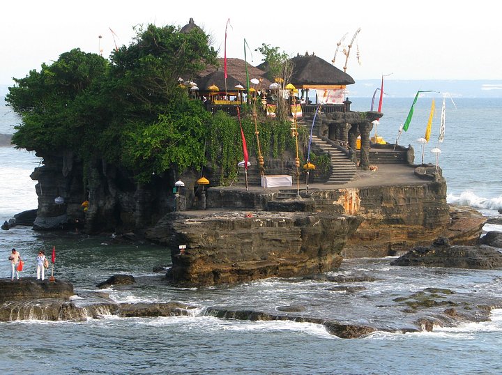 TANAHLOTTEMPLECEREMONYTIME