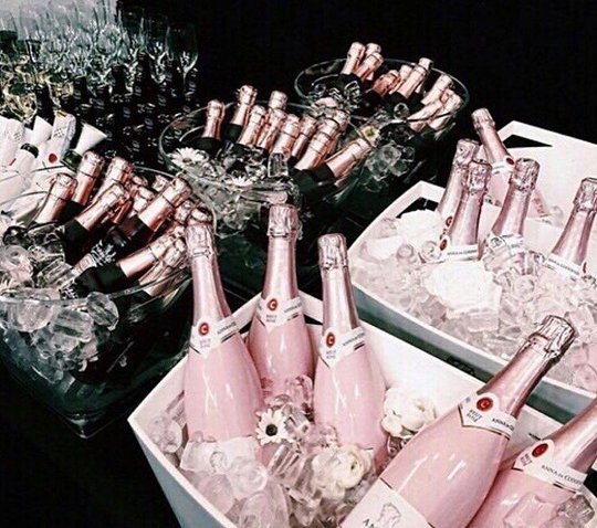 Personalized Event Planning Services: Unforgettable Meals, Cocktail Parties, and Business Meetings in Austria!